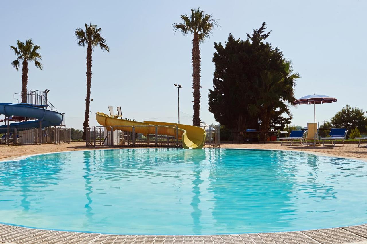 Alba Azzurra - Cdshotels Torre dell'Orso Dış mekan fotoğraf