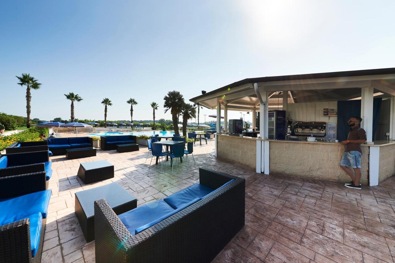 Alba Azzurra - Cdshotels Torre dell'Orso Dış mekan fotoğraf