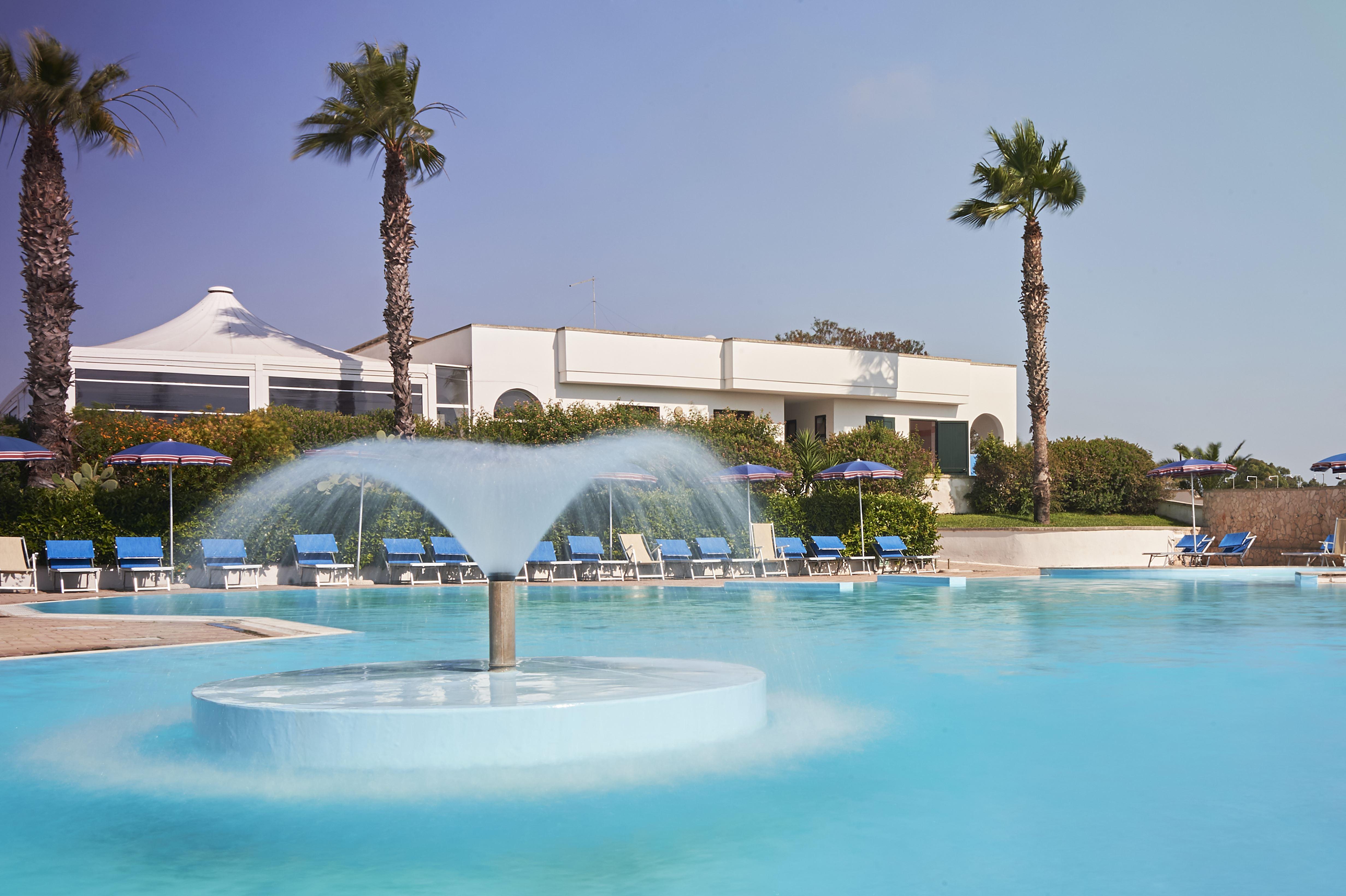 Alba Azzurra - Cdshotels Torre dell'Orso Dış mekan fotoğraf